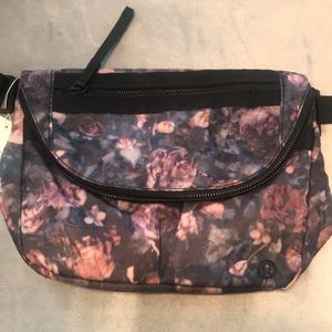Lululemon festival bag II